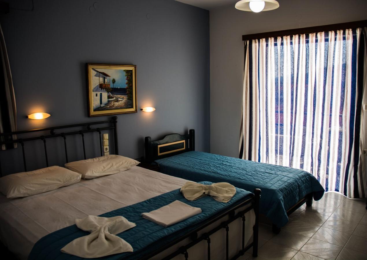 Christina Perlia Studios Poros Town Extérieur photo