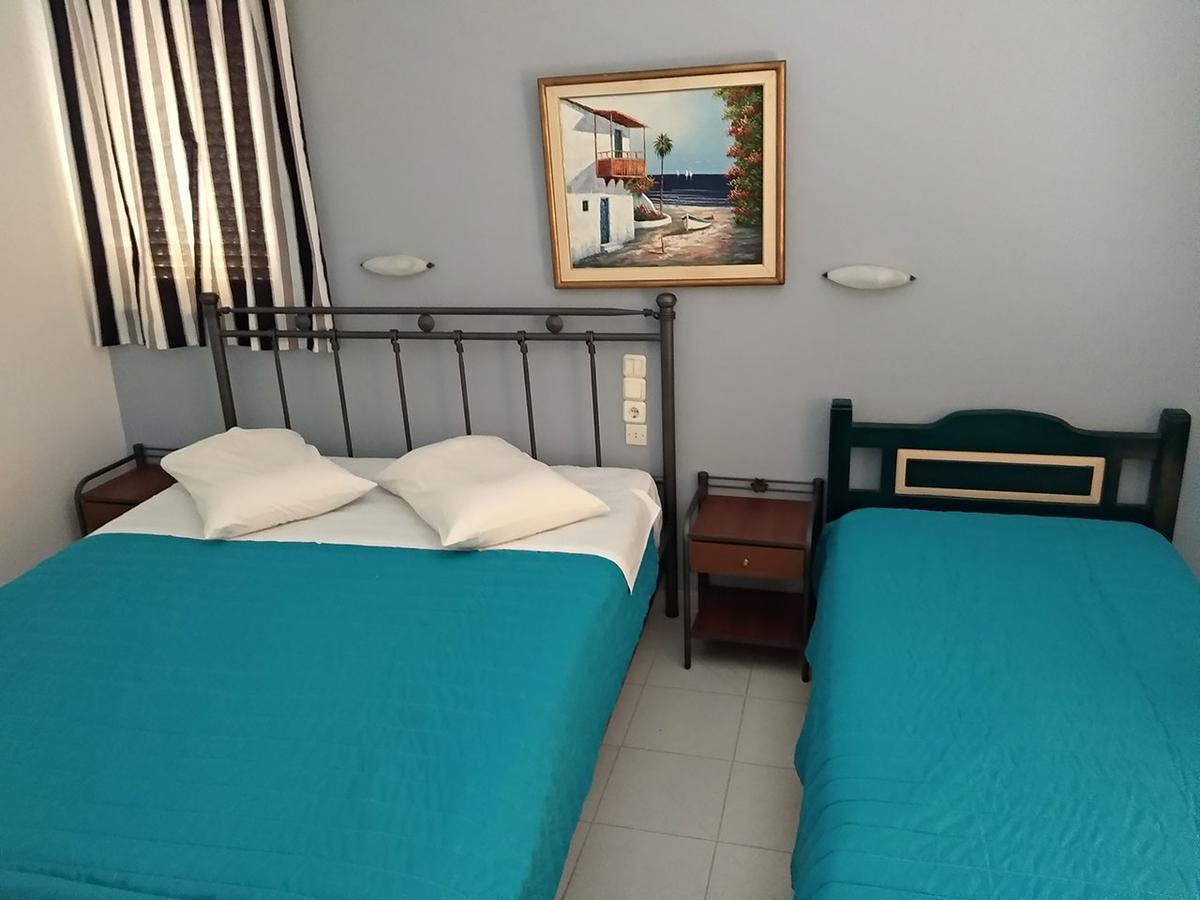 Christina Perlia Studios Poros Town Extérieur photo
