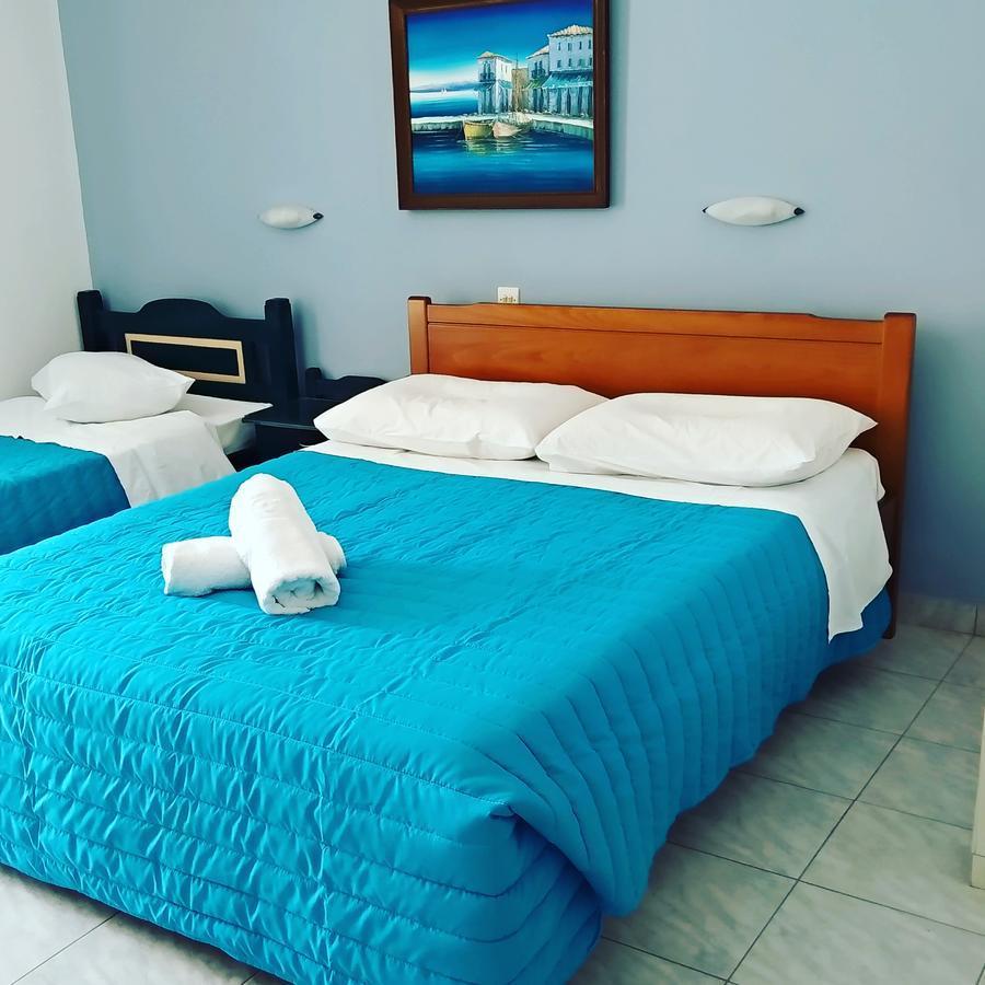 Christina Perlia Studios Poros Town Extérieur photo
