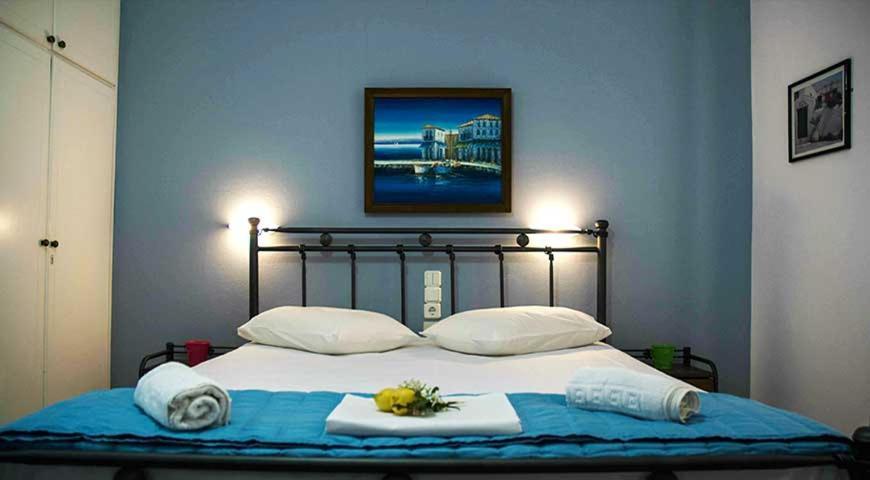 Christina Perlia Studios Poros Town Extérieur photo